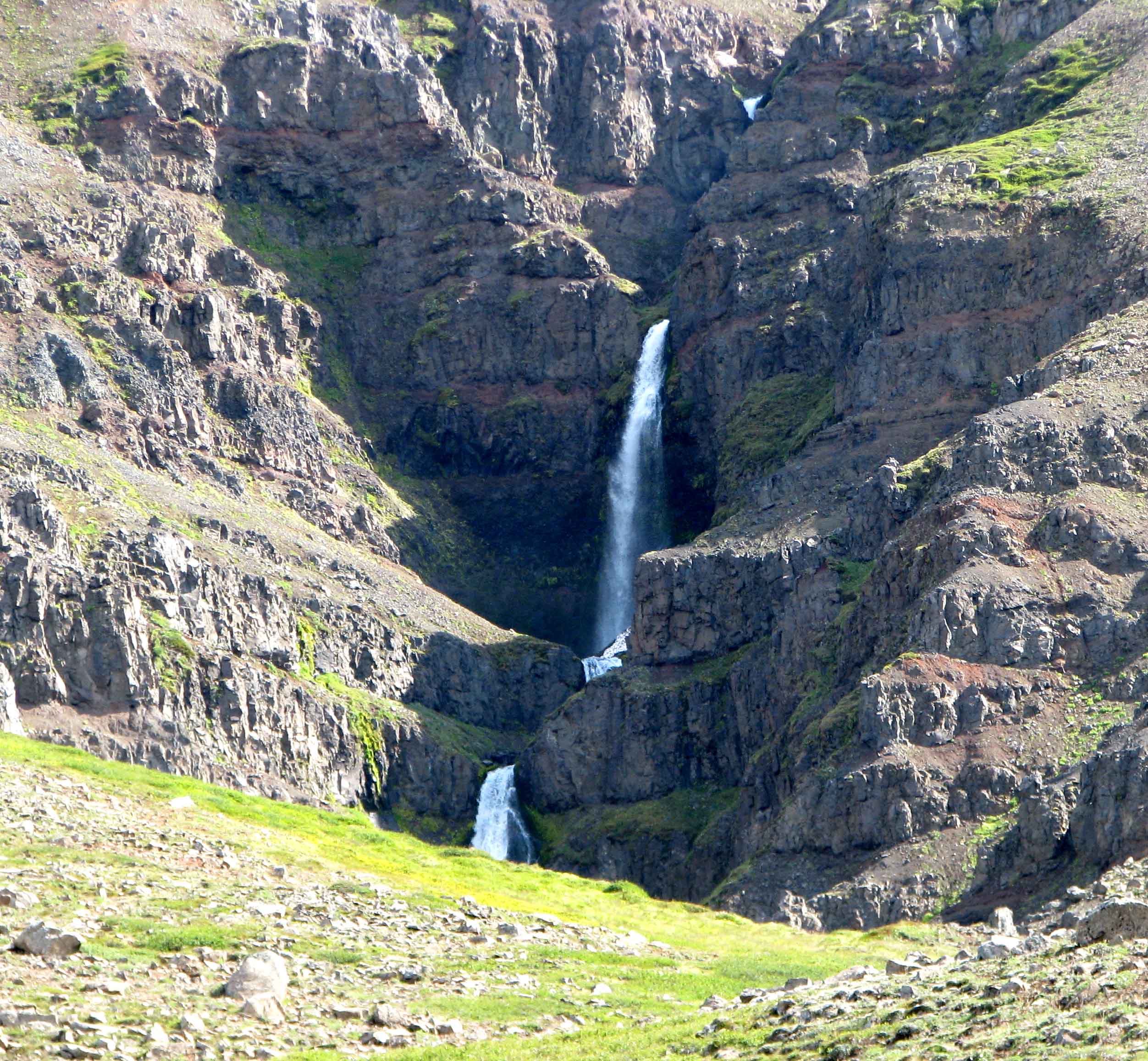 Einn Húsárfossinn af mörgum. 